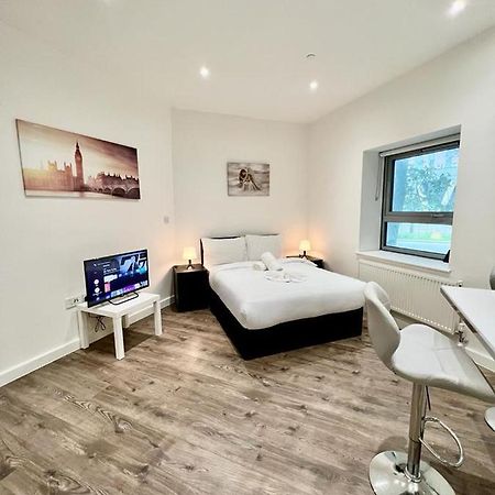 Alarabi Apartments-Studio Flat Croydon Buitenkant foto