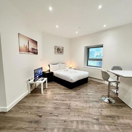 Alarabi Apartments-Studio Flat Croydon Buitenkant foto