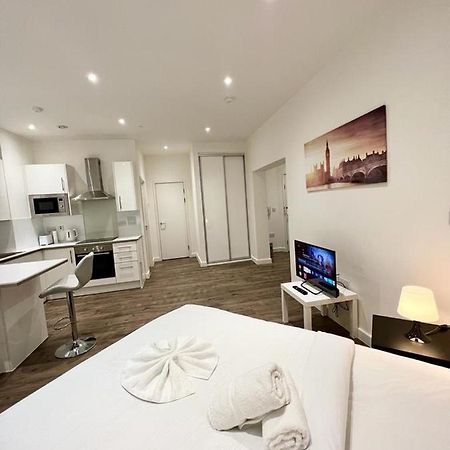 Alarabi Apartments-Studio Flat Croydon Buitenkant foto